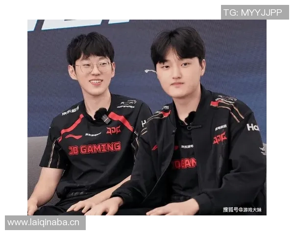 热议英雄联盟：JDG战队如何通过团队协作实现战略变革与成功